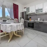 Iryna Apartment *