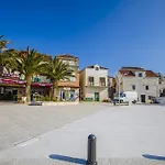 Iryna Apartman Rogoznica