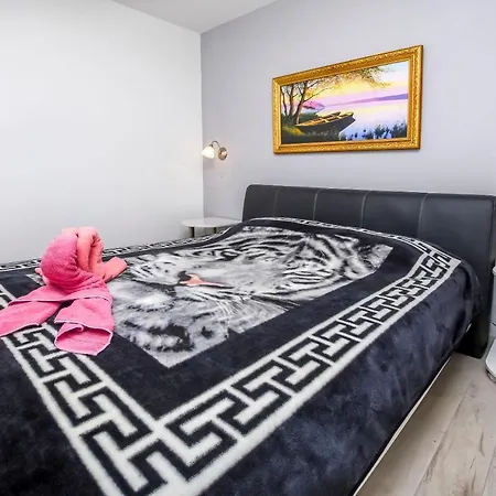 Iryna Apartment