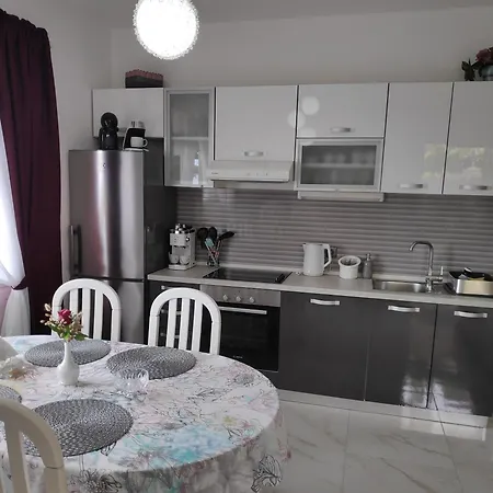 Apartmán Iryna Rogoznica (Sibenik-Knin)
