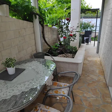 Iryna Apartamento *