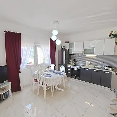 Iryna Apartman
