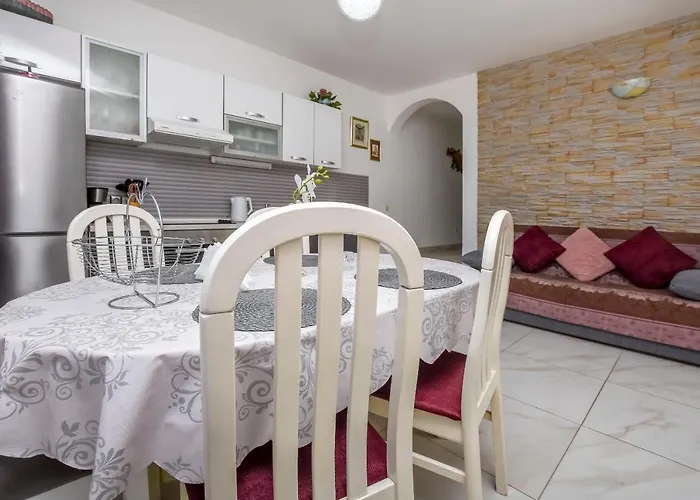 Apartament Iryna Rogoznica (Sibenik-Knin)