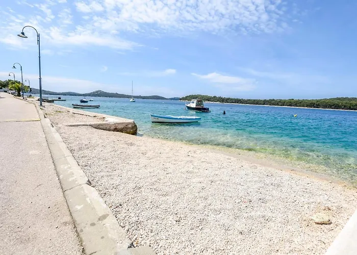 Iryna * Rogoznica (Sibenik-Knin)